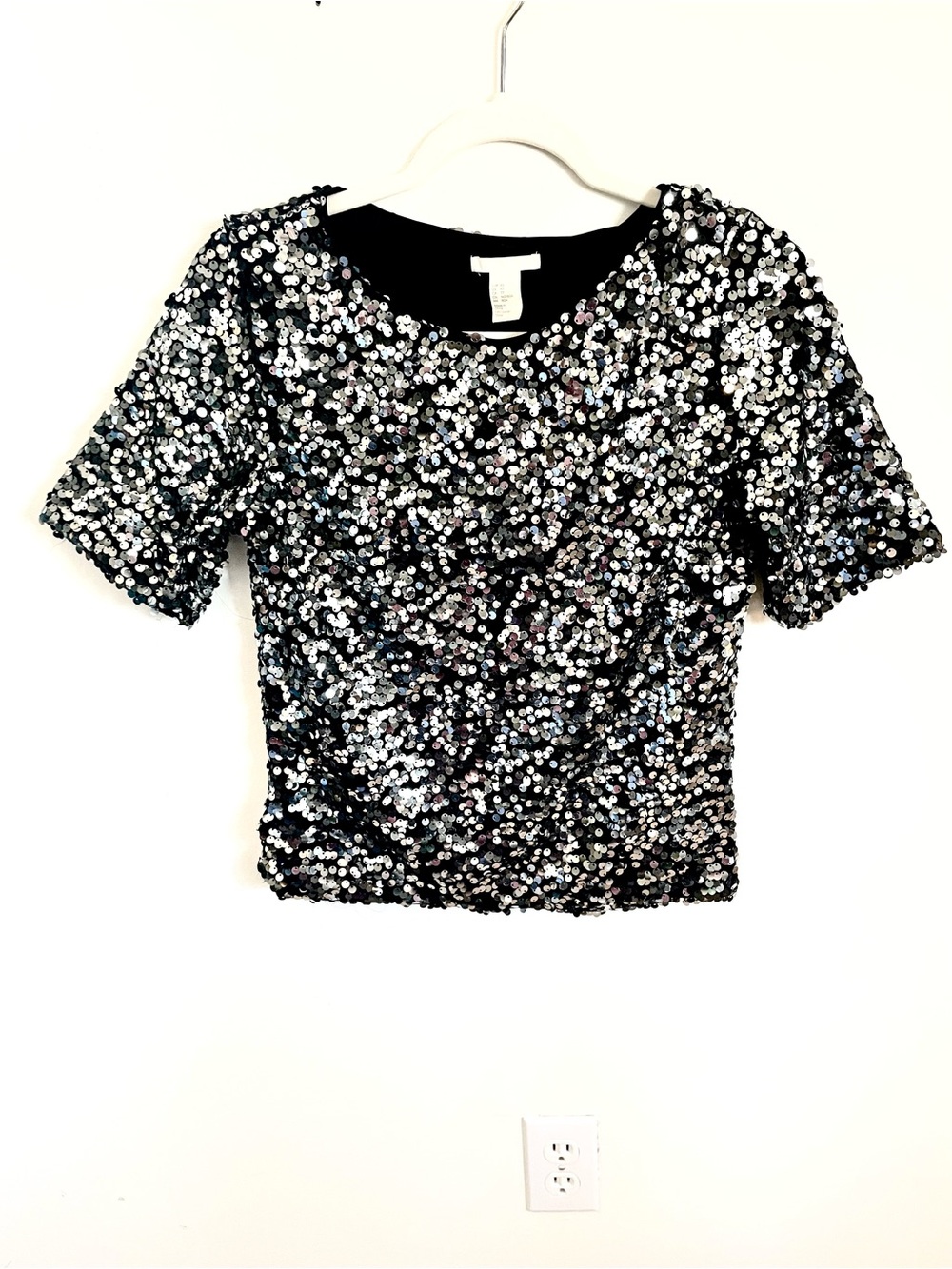 H&M Sequin Tee Top Size XS EUC Glam Street Style
